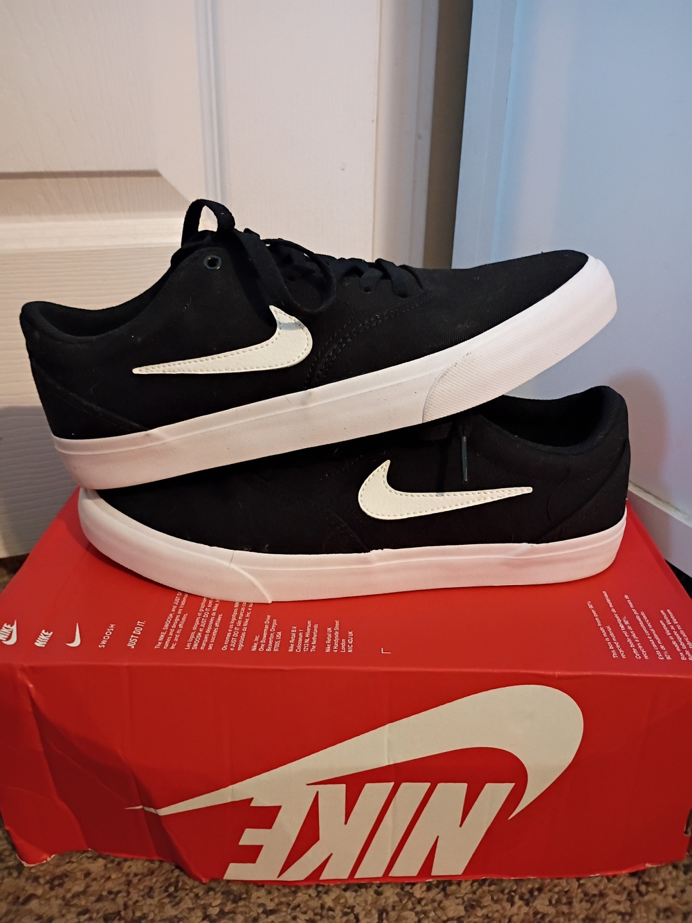 Nike Charge Canvas